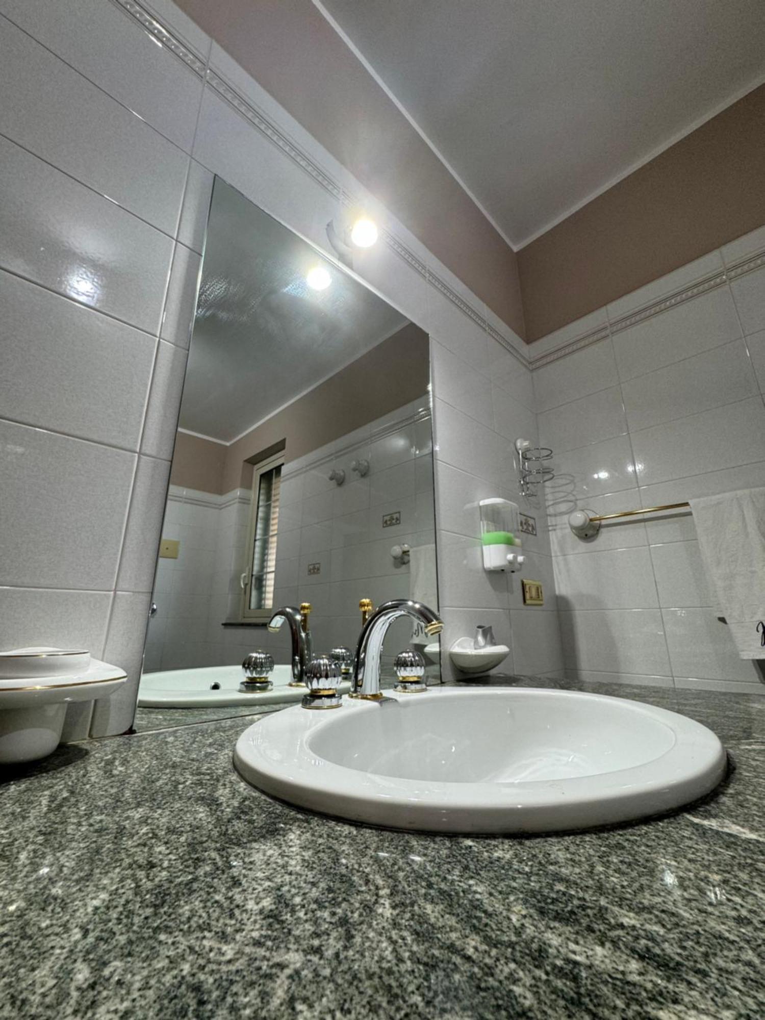 B&B Rose Antiche Sicily Партинико Экстерьер фото